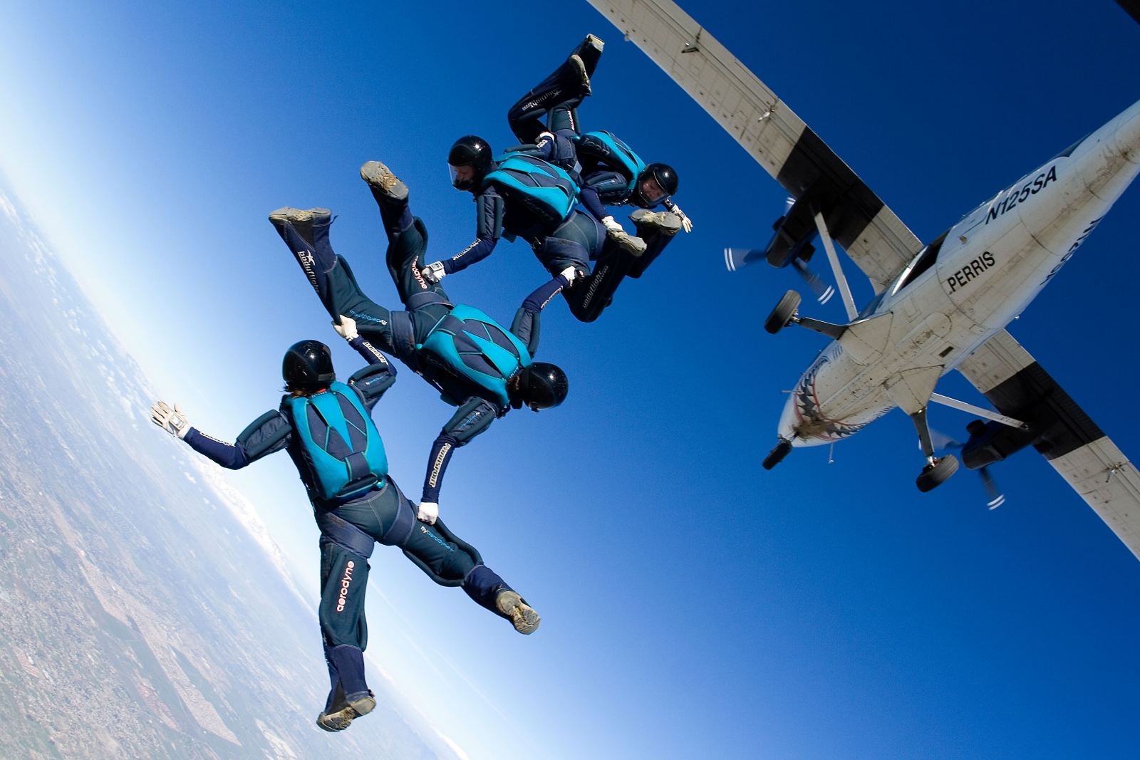 How Much Is It To Skydive Uk / Skydive Videographer Skydiving Videos